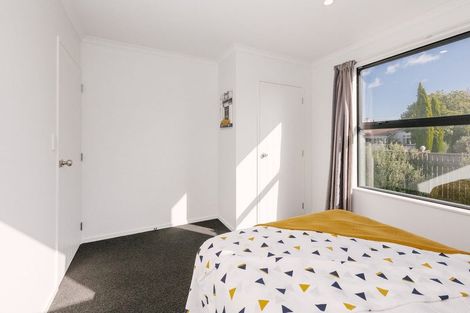 Photo of property in 1 Annandale Avenue, Takaro, Palmerston North, 4410