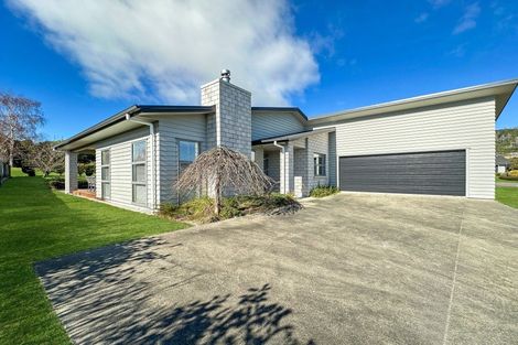 Photo of property in 111 Kenrigg Road, Kinloch, Taupo, 3377
