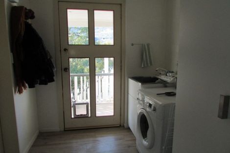 Photo of property in 2 Hawkhurst Road, Lyttelton, 8082