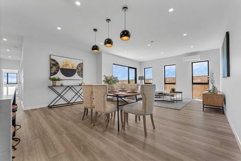 Photo of property in 27 Korowhiti Road, Clarks Beach, 2122