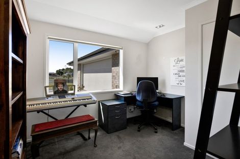 Photo of property in 1 Elizabeth Grove, Stratford, 4332