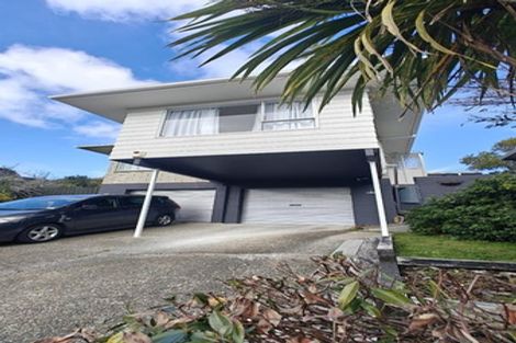 Photo of property in 1/4 Mahuta Grove, Northcote, Auckland, 0627