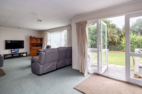 Photo of property in 16a Clifton Avenue, Carterton, 5713