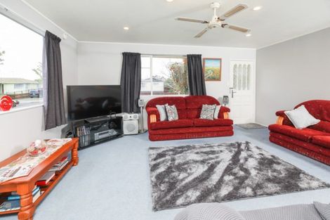 Photo of property in 18 Lindsay Crescent, Nawton, Hamilton, 3200