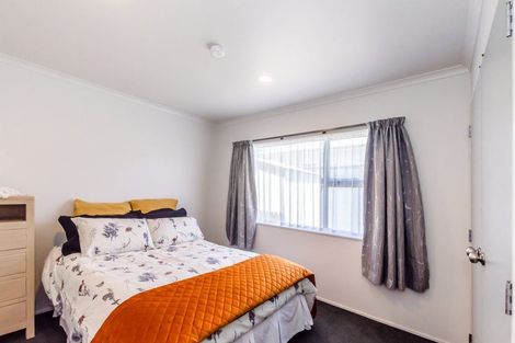 Photo of property in 6 Hemi Street, Waikanae, 5036