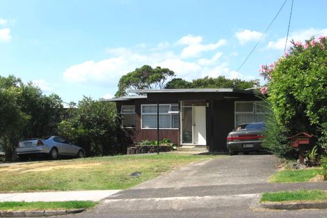 Photo of property in 15 Mason Street, New Lynn, Auckland, 0600
