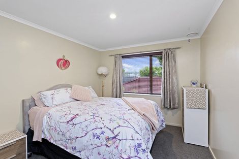 Photo of property in 7 Riverwood Boulevard, Redwood, Christchurch, 8051