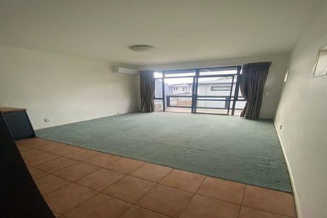 Photo of property in 140/2 Armoy Drive, East Tamaki, Auckland, 2016