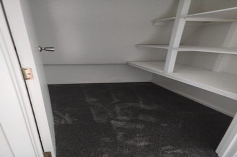 Photo of property in 68 Boord Crescent, Kumeu, 0891