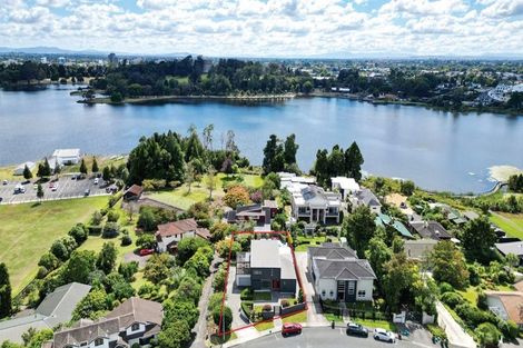 Photo of property in 142 Lake Crescent, Hamilton Lake, Hamilton, 3204