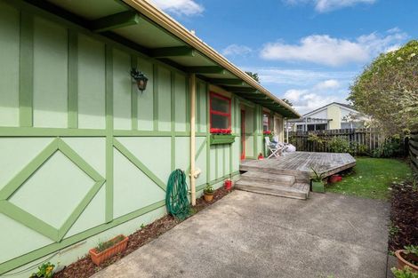 Photo of property in 1/68 Glenvar Road, Torbay, Auckland, 0630