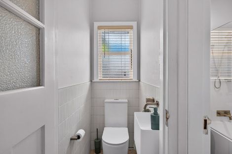 Photo of property in 1 Lowry Terrace, Marewa, Napier, 4110