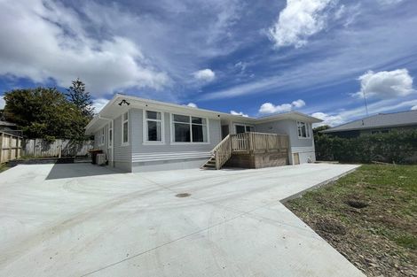 Photo of property in 4 Chapman Road, Te Atatu Peninsula, Auckland, 0610