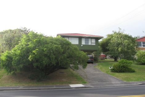 Photo of property in 2/99 Archers Road, Hillcrest, Auckland, 0629