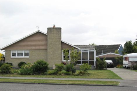 Photo of property in 83 Cutts Road, Russley, Christchurch, 8042