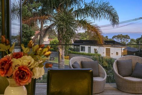 Photo of property in 2/92 Churchill Road, Murrays Bay, Auckland, 0630