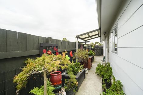 Photo of property in 17 Cargill Grove, Kelvin Grove, Palmerston North, 4414