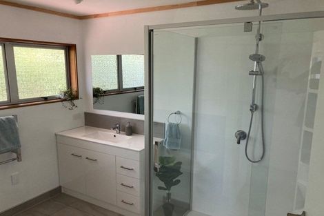 Photo of property in 15 Shearwater Street, One Tree Point, 0118