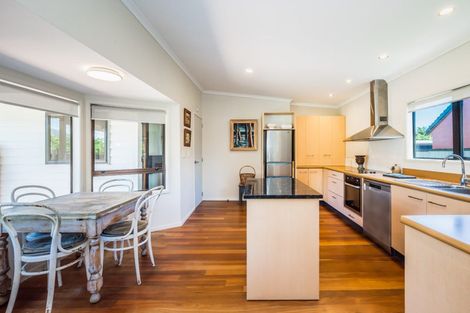 Photo of property in 314 Te Moana Road, Waikanae, 5036