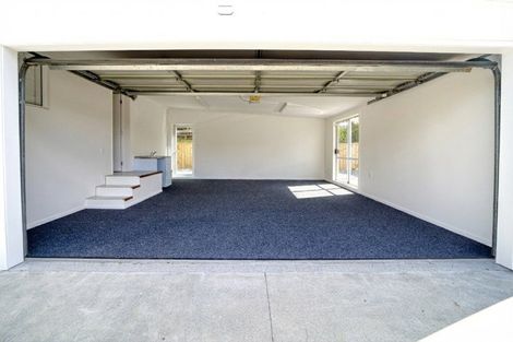 Photo of property in 15 Weka Close, Red Beach, 0932