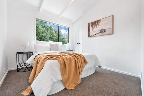 Photo of property in 2/104 Ocean View Road, Northcote, Auckland, 0627