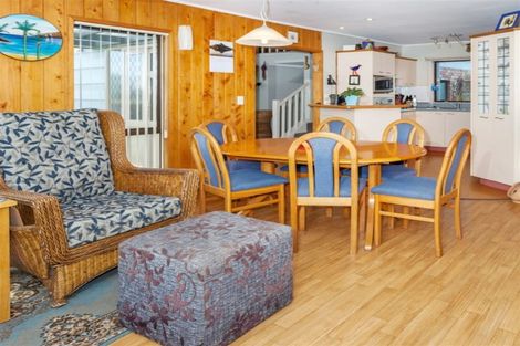 Photo of property in 9 Chestnut Grove, Tairua, 3508