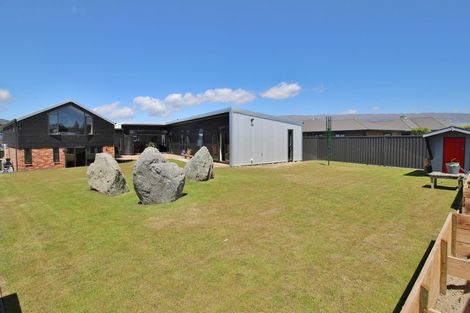 Photo of property in 16 Larch Crescent, Alexandra, 9320