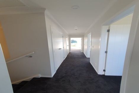 Photo of property in 1 Koreke Close, Kenepuru, Porirua, 5022