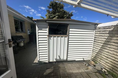 Photo of property in 1/1a Sequoia Place, Maoribank, Upper Hutt, 5018