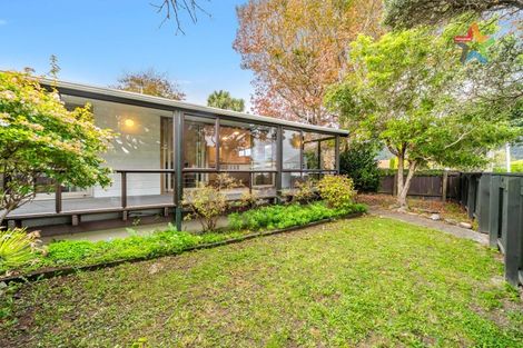 Photo of property in 106 Cambridge Terrace, Fairfield, Lower Hutt, 5011