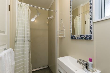 Photo of property in 9 Frobisher Street, Island Bay, Wellington, 6023