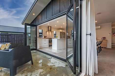 Photo of property in 1 Serenity Crescent, Kelvin Grove, Palmerston North, 4414