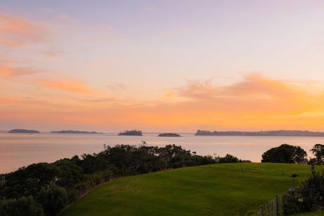 Photo of property in 1024 Takatu Road, Tawharanui Peninsula, Matakana, 0986