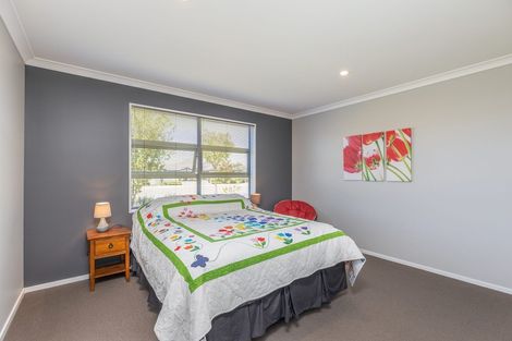 Photo of property in 16 Kitakita Grove, Motueka, 7120