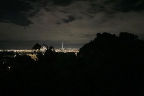 Photo of property in 22 Bridge View Road, Birkenhead, Auckland, 0626