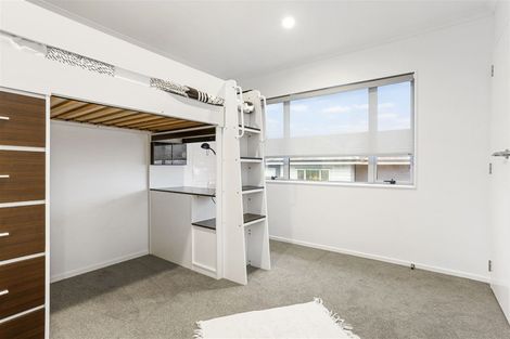 Photo of property in 39 Forbes Mccammon Drive, Swanson, Auckland, 0614