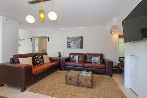 Photo of property in 155 Vipond Road, Stanmore Bay, Whangaparaoa, 0932