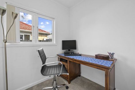 Photo of property in 21 Miller Road, Mangere Bridge, Auckland, 2022