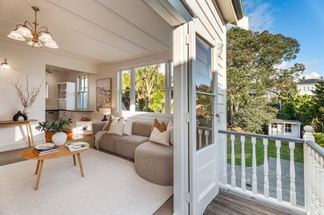 Photo of property in 29 Hastings Parade, Devonport, Auckland, 0624