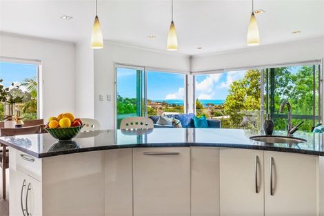 Photo of property in 1/40 Beulah Avenue, Rothesay Bay, Auckland, 0630