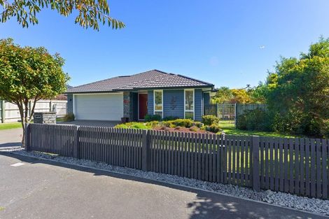 Photo of property in 63 Waipunahau Road, Waikanae, 5036