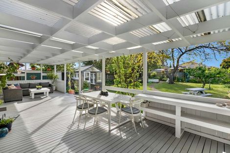 Photo of property in 10 Claxton Place, Saint Martins, Christchurch, 8022