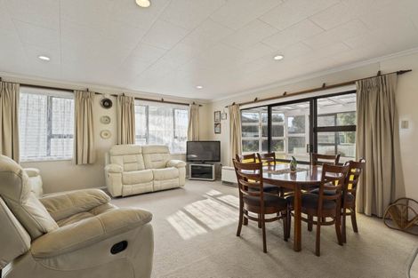 Photo of property in 82 High Street, Eltham, 4322