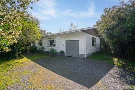 Photo of property in 9 Loasby Place, Greytown, 5712