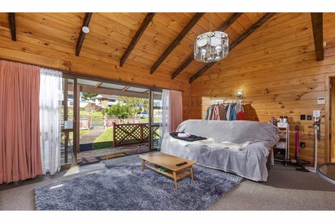 Photo of property in 56 Kennedy Avenue, Forrest Hill, Auckland, 0620