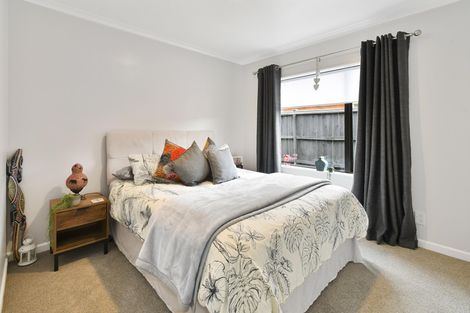 Photo of property in 41 Croftview Road, Wattle Downs, Auckland, 2103