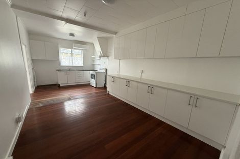 Photo of property in 40 Renfrew Avenue, Sandringham, Auckland, 1041