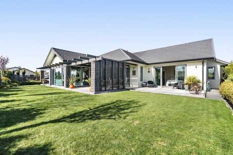 Photo of property in 7b Royal Heights, Glen Avon, New Plymouth, 4312