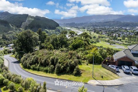 Photo of property in 61 Riverstone Drive, Riverstone Terraces, Upper Hutt, 5018