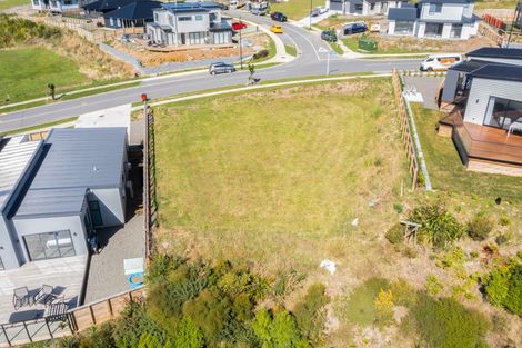 Photo of property in 40 Waitaria Terrace, Aotea, Porirua, 5024